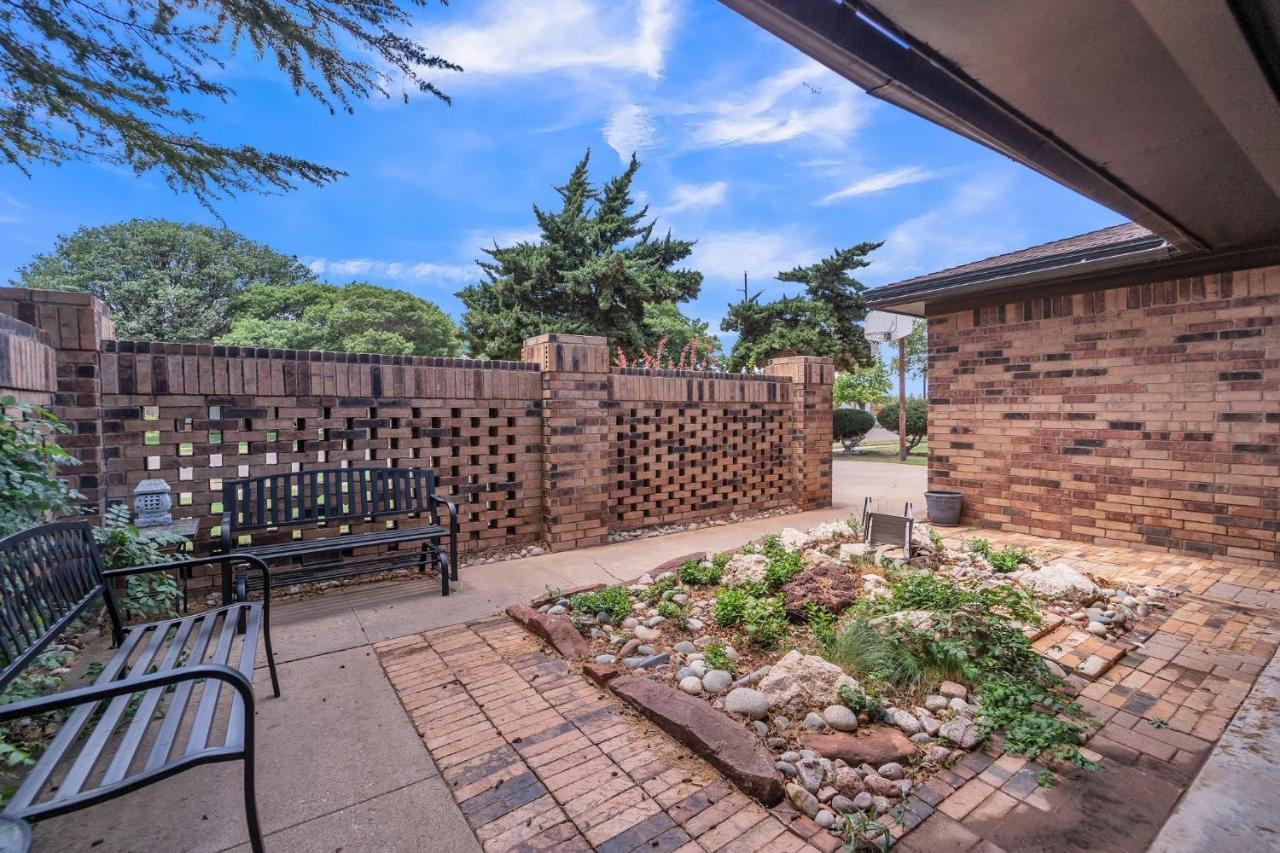 Homestead House - In Shadow Hills Golf Course Division Home Lubbock Extérieur photo