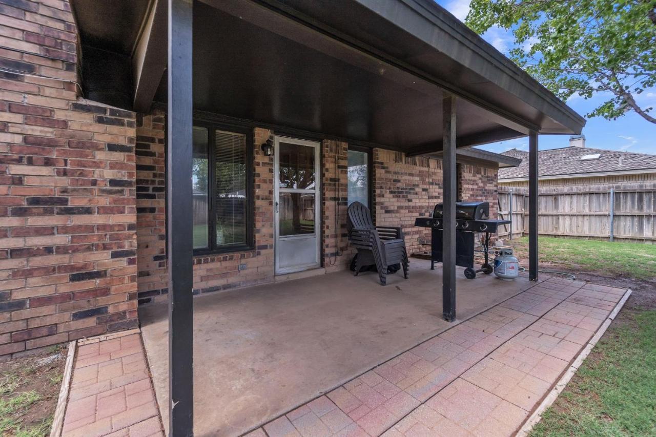 Homestead House - In Shadow Hills Golf Course Division Home Lubbock Extérieur photo